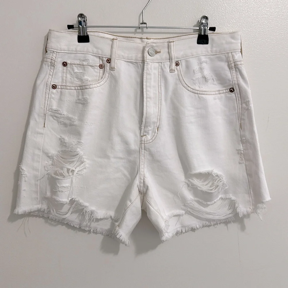NWT American Eagle Off White 90s Boyfriend High Rise Jean Shorts Womens 8/29
